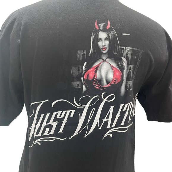 "Just Waiting" Graphic T XL Gothic Classic Festival Rock Concert Skateboard Bold - Picture 4 of 9